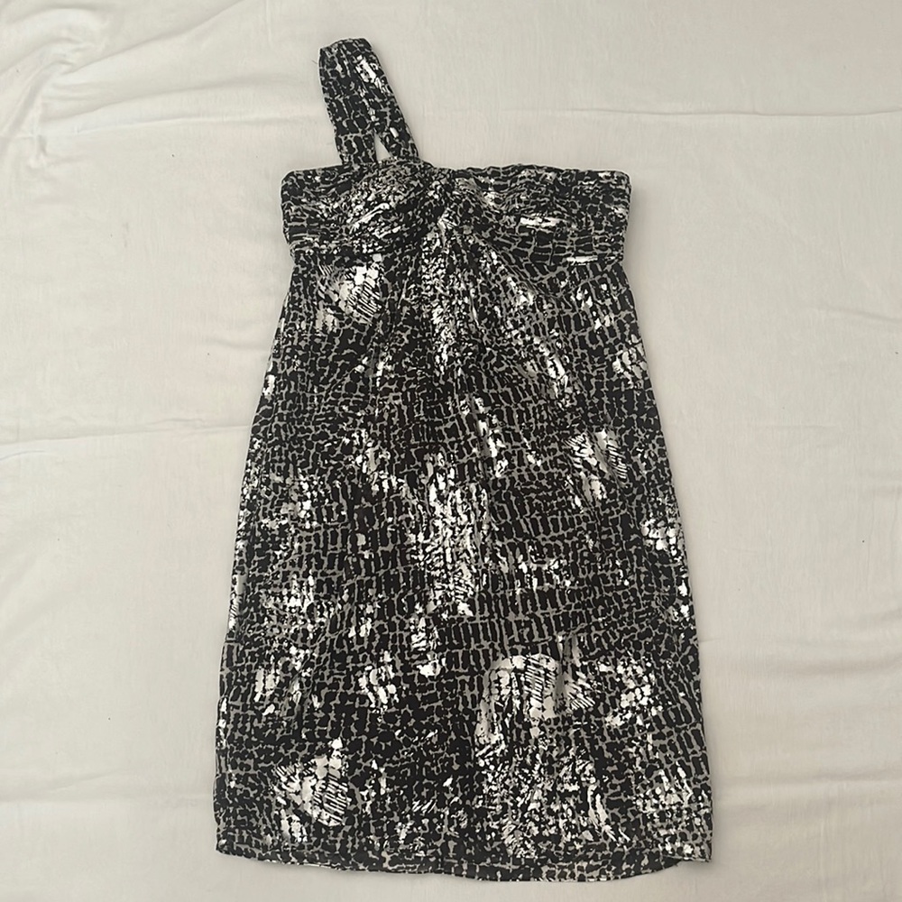 One shoulder dress